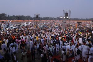 Crowd Image at Random - Día de la Unidad en Calcuta: Estableciendo cuatro récords mundiales de esplendor espiritual